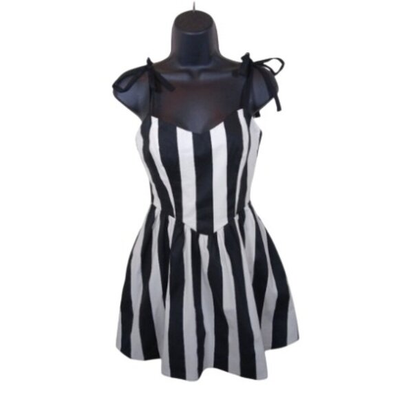 Show Me Your Mumu Dolled Up Mini Dress in Strip Black and White - Picture 2 of 13